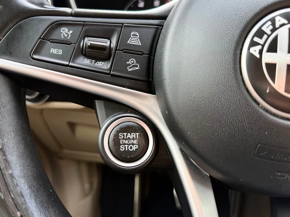 2018 Alfa Romeo Stelvio - Image 15 of 20