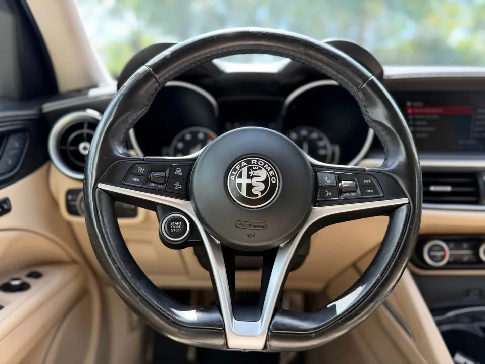 2018 Alfa Romeo Stelvio - Image 14 of 20