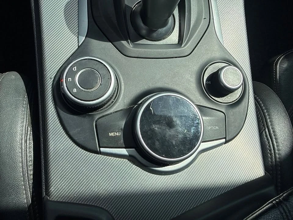 2018 Alfa Romeo Stelvio - Image 17 of 20