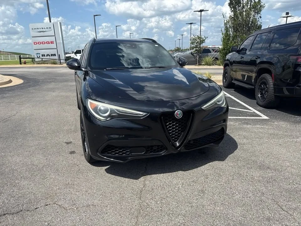 2018 Alfa Romeo Stelvio - Image 2 of 20