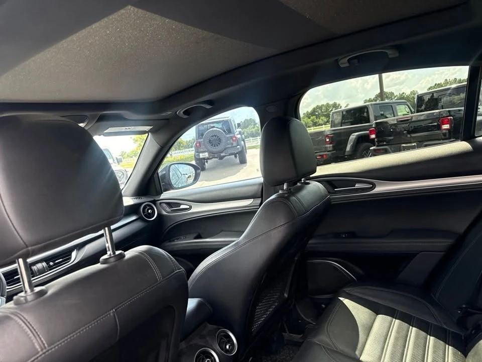 2018 Alfa Romeo Stelvio - Image 8 of 20