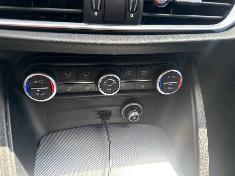 2018 Alfa Romeo Stelvio - Image 16 of 20