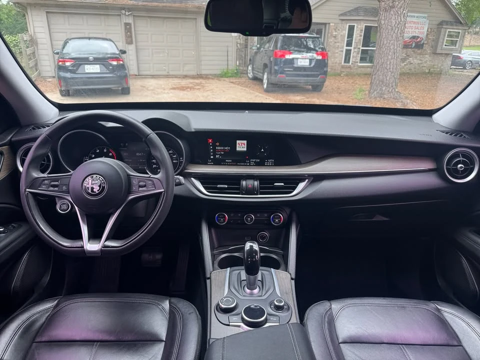 2018 Alfa Romeo Stelvio - Image 11 of 19