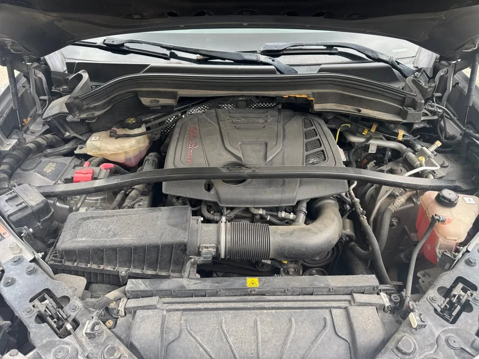 2018 Alfa Romeo Stelvio - Image 18 of 19