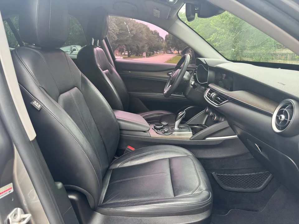2018 Alfa Romeo Stelvio - Image 15 of 19