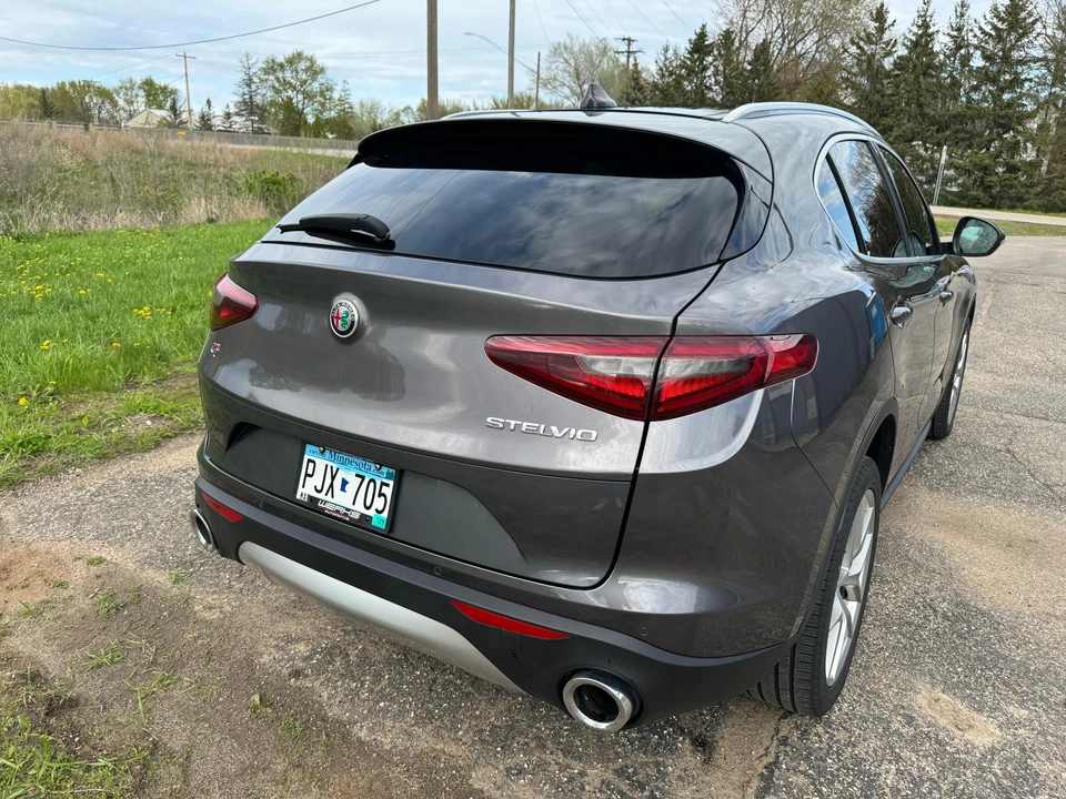 2018 Alfa Romeo Stelvio - Image 11 of 31