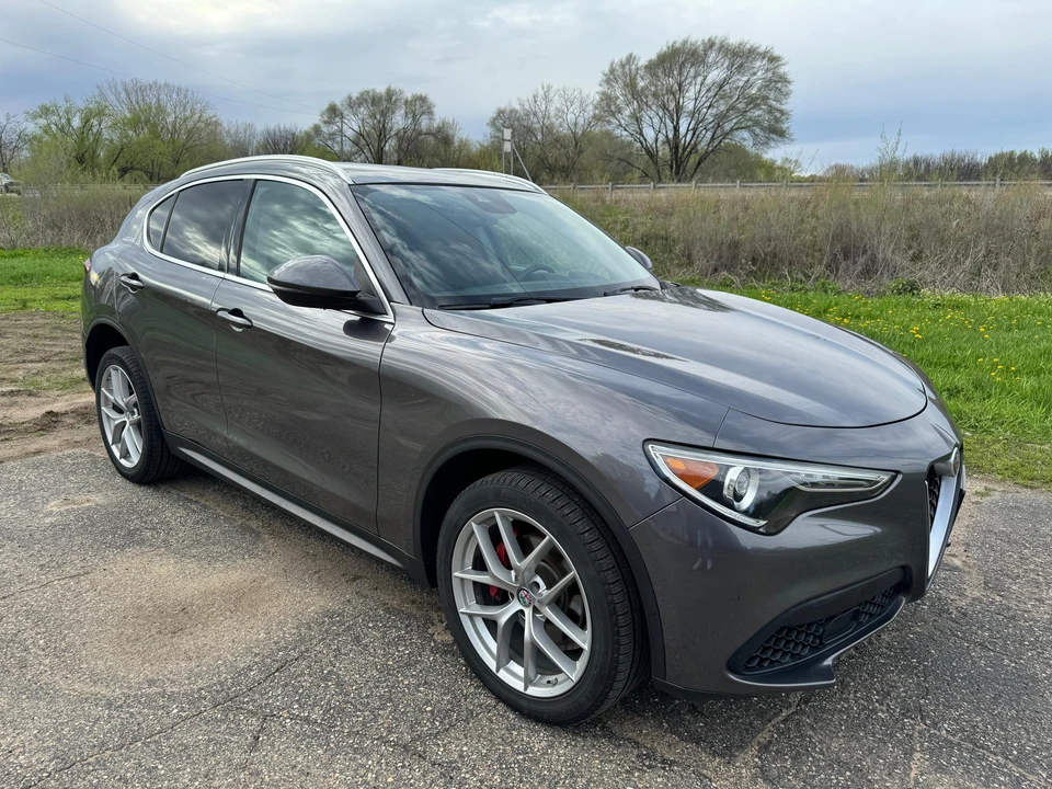 2018 Alfa Romeo Stelvio - Image 14 of 31