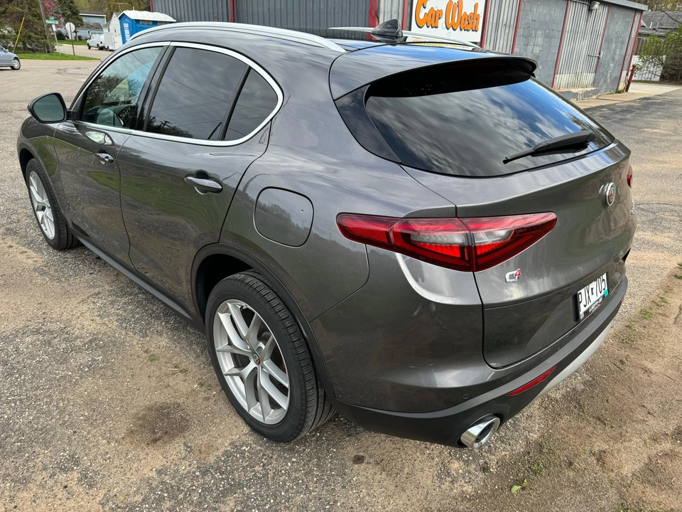 2018 Alfa Romeo Stelvio - Image 10 of 31