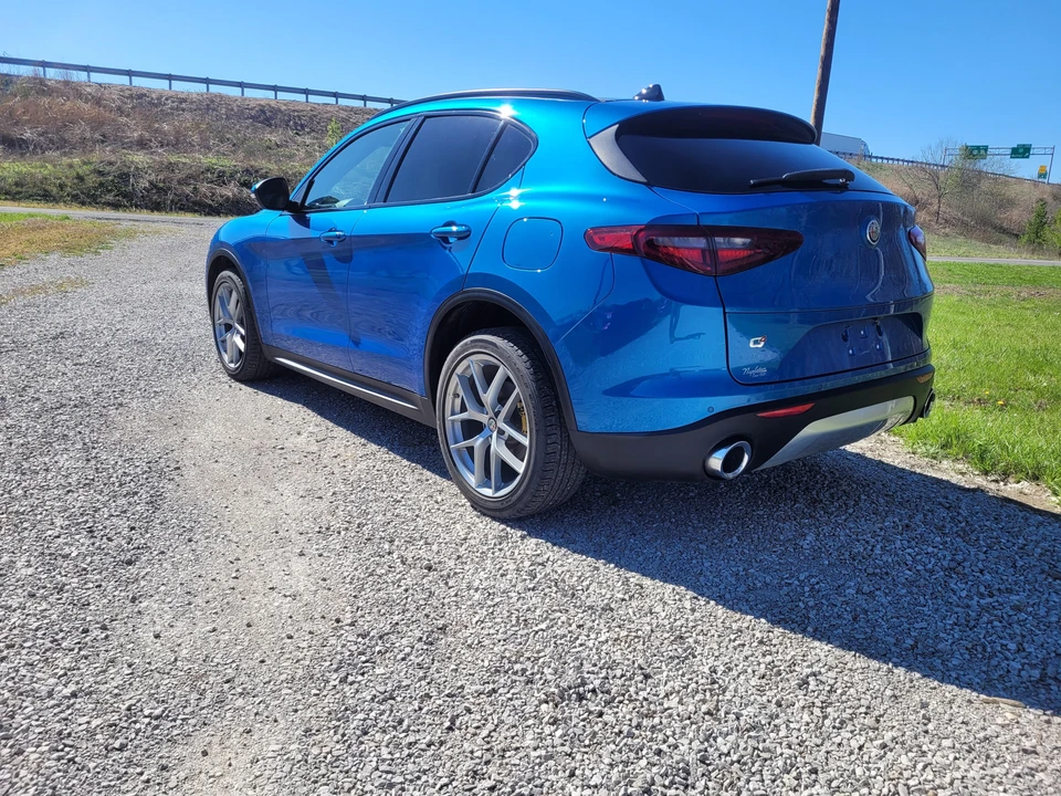 2018 Alfa Romeo Stelvio - Image 17 of 31
