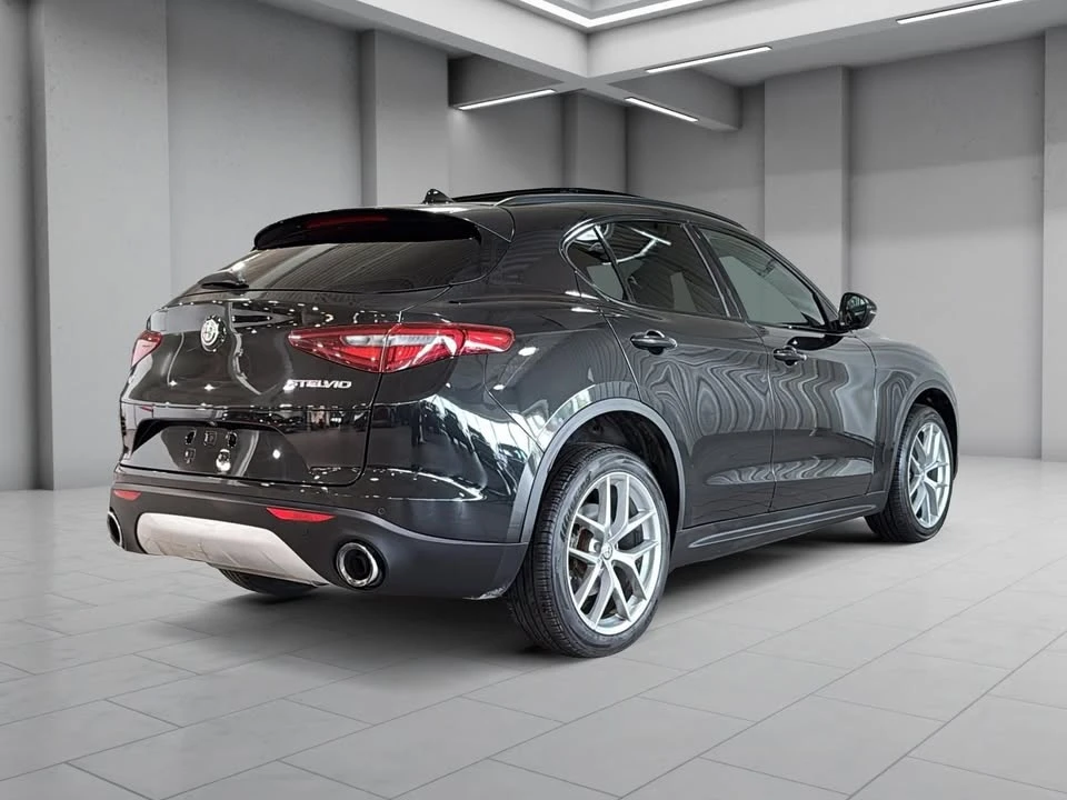 2018 Alfa Romeo Stelvio - Image 16 of 20
