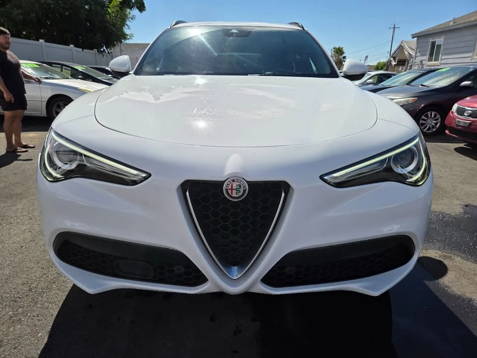 2018 Alfa Romeo Stelvio - Image 2 of 12