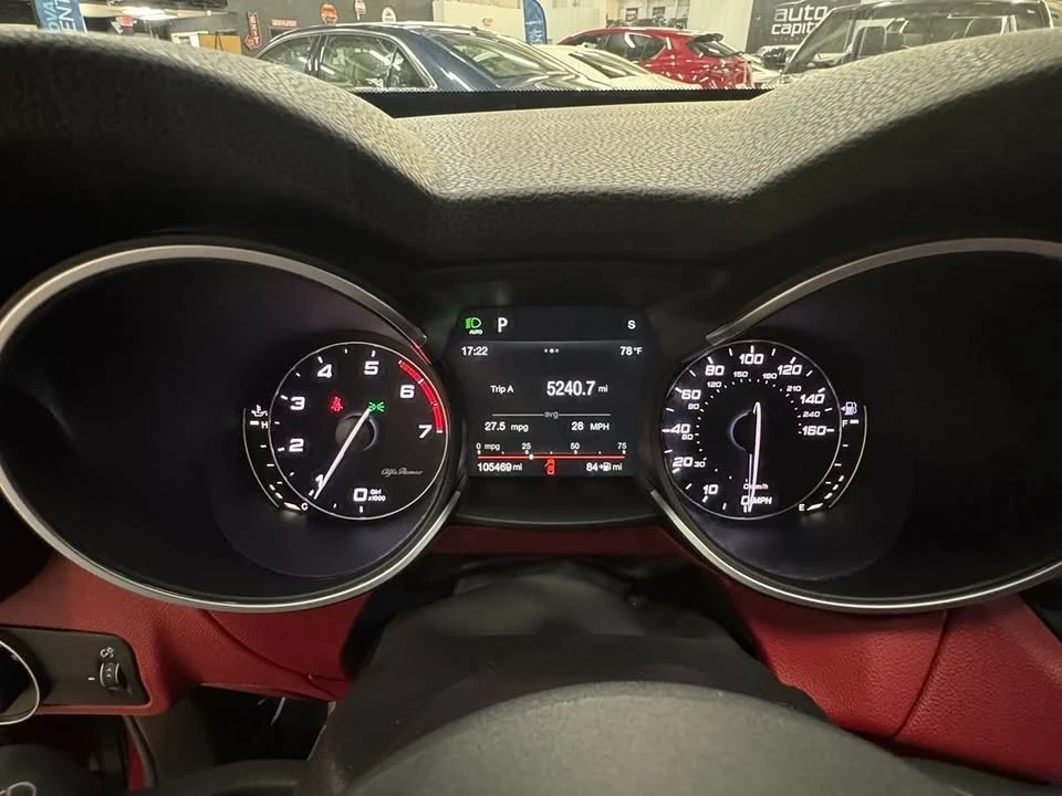 2018 Alfa Romeo Stelvio - Image 11 of 20