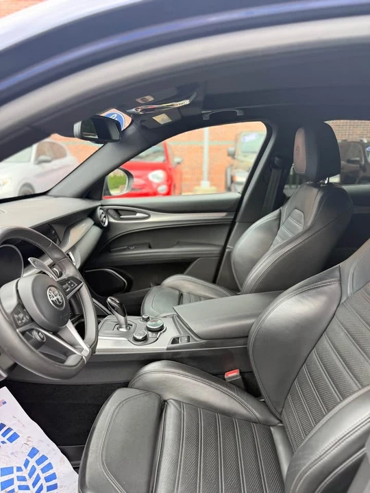 2018 Alfa Romeo Stelvio - Image 10 of 17