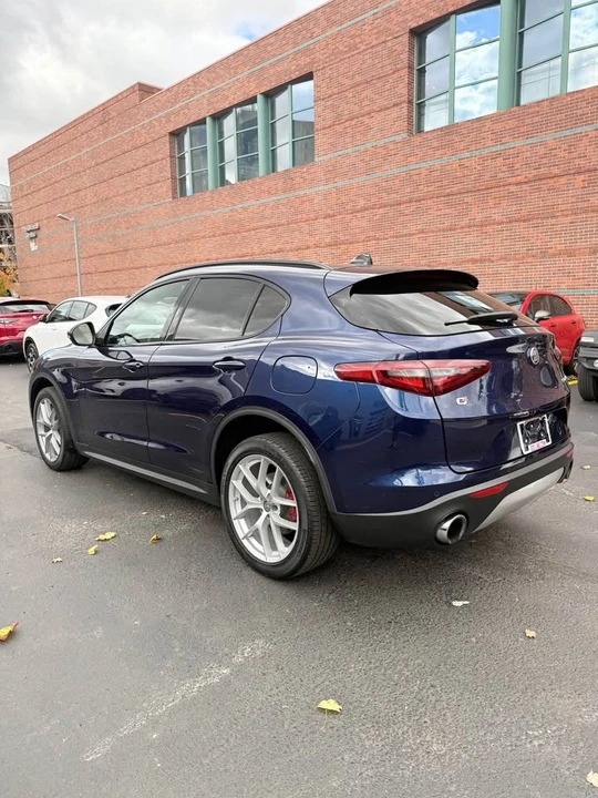 2018 Alfa Romeo Stelvio - Image 2 of 17