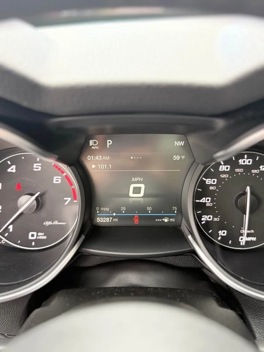 2018 Alfa Romeo Stelvio - Image 17 of 17