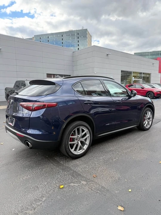 2018 Alfa Romeo Stelvio - Image 4 of 17