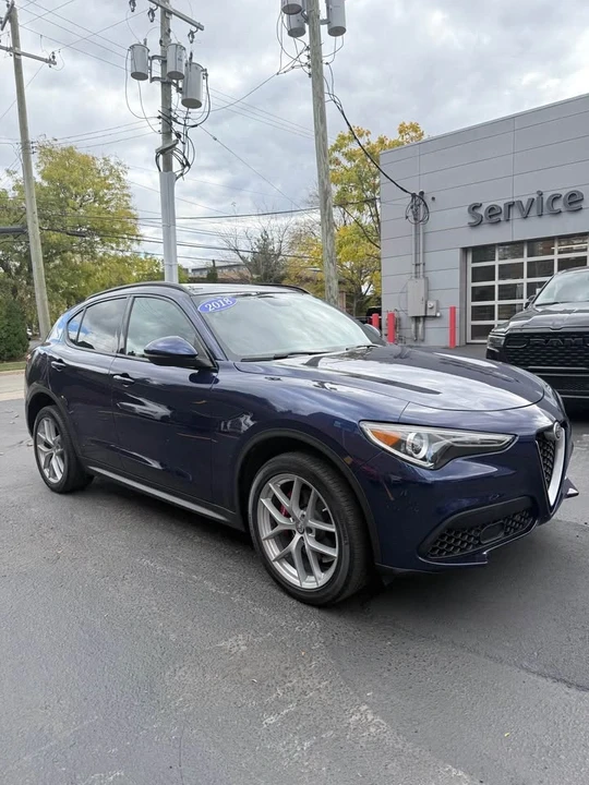 2018 Alfa Romeo Stelvio - Image 5 of 17
