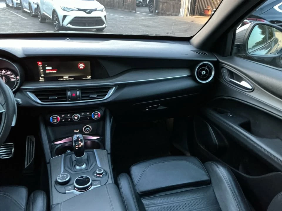 2018 Alfa Romeo Stelvio - Image 15 of 20