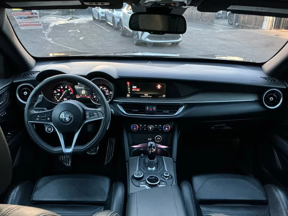 2018 Alfa Romeo Stelvio - Image 16 of 20