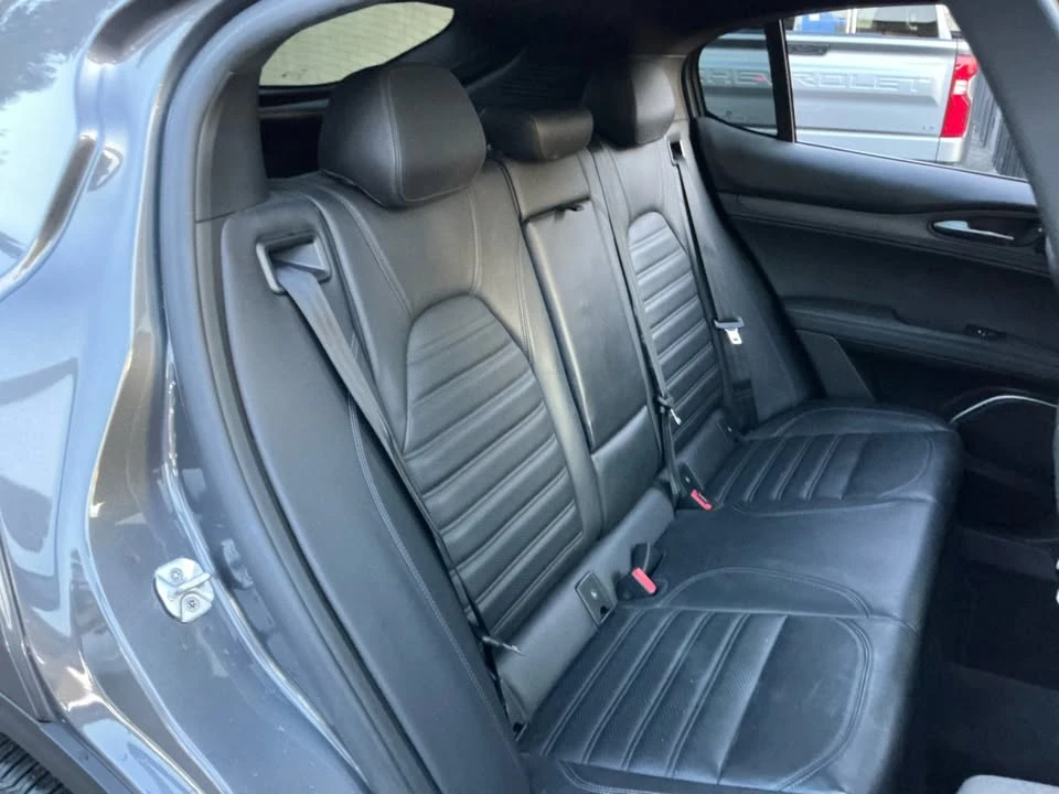 2018 Alfa Romeo Stelvio - Image 19 of 20