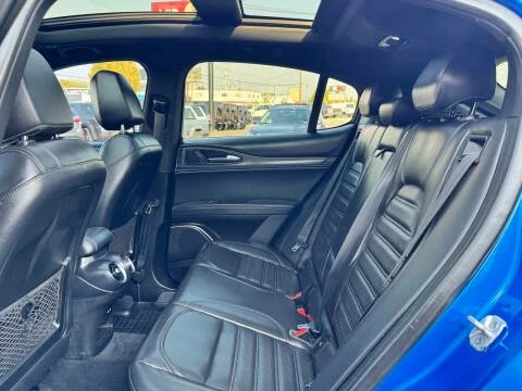 2018 Alfa Romeo Stelvio - Image 11 of 16