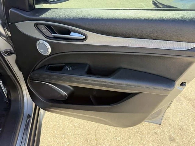2018 Alfa Romeo Stelvio - Image 15 of 20