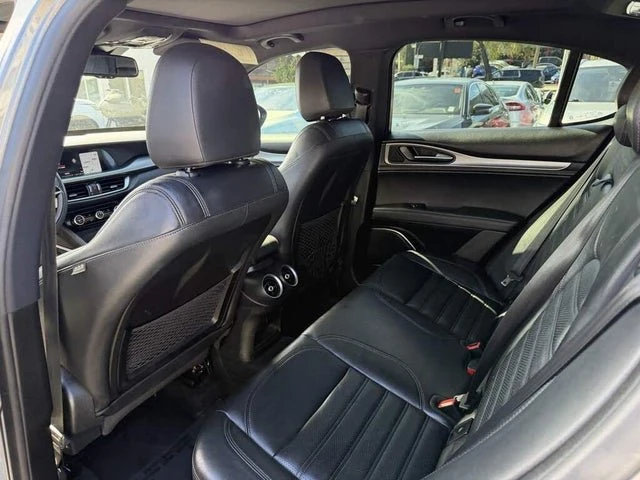 2018 Alfa Romeo Stelvio - Image 17 of 20