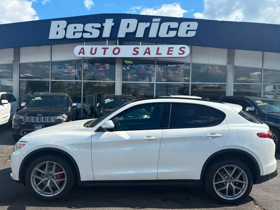2018 Alfa Romeo Stelvio - Image 2 of 19