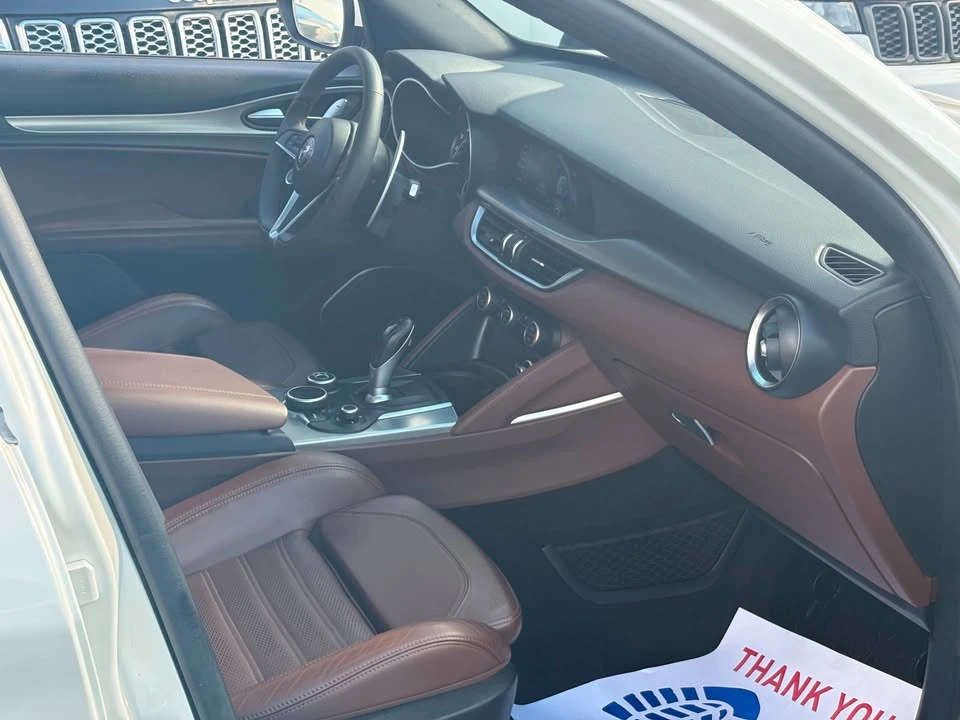2018 Alfa Romeo Stelvio - Image 16 of 19