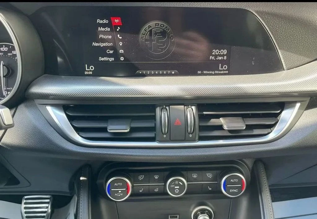 2018 Alfa Romeo Stelvio - Image 11 of 12