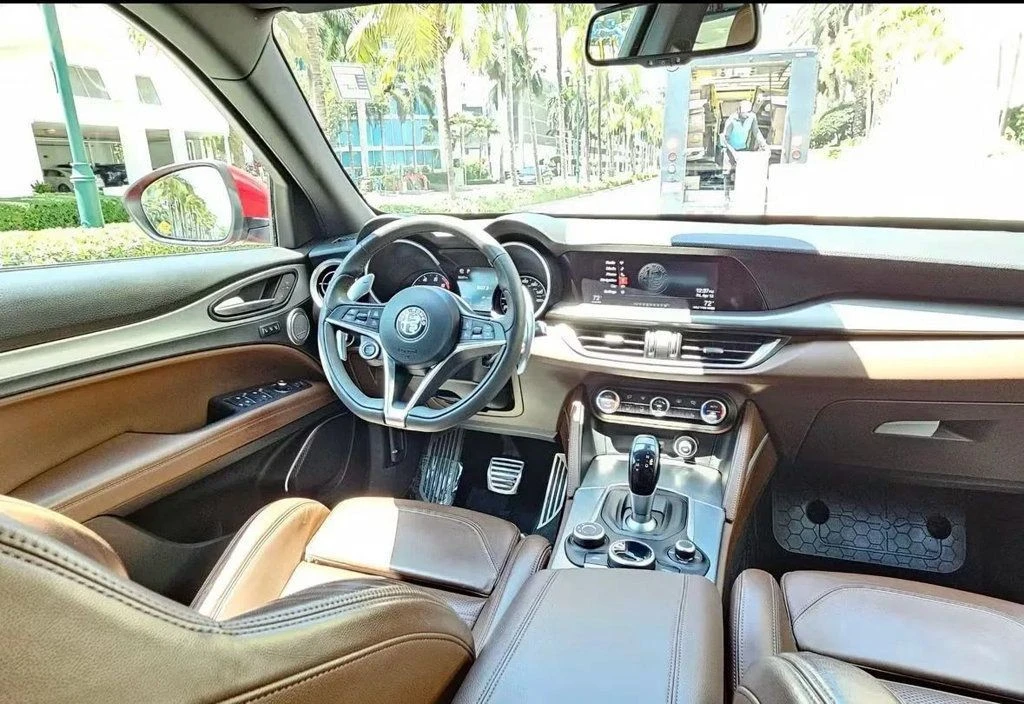 2018 Alfa Romeo Stelvio - Image 11 of 12