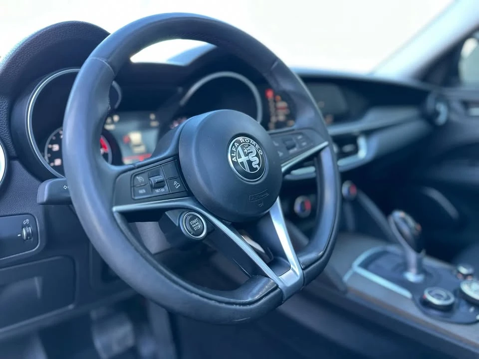 2018 Alfa Romeo Stelvio - Image 16 of 20