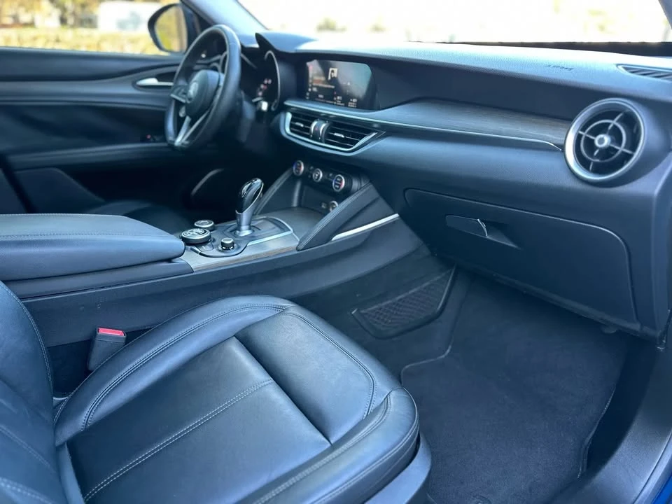 2018 Alfa Romeo Stelvio - Image 13 of 20