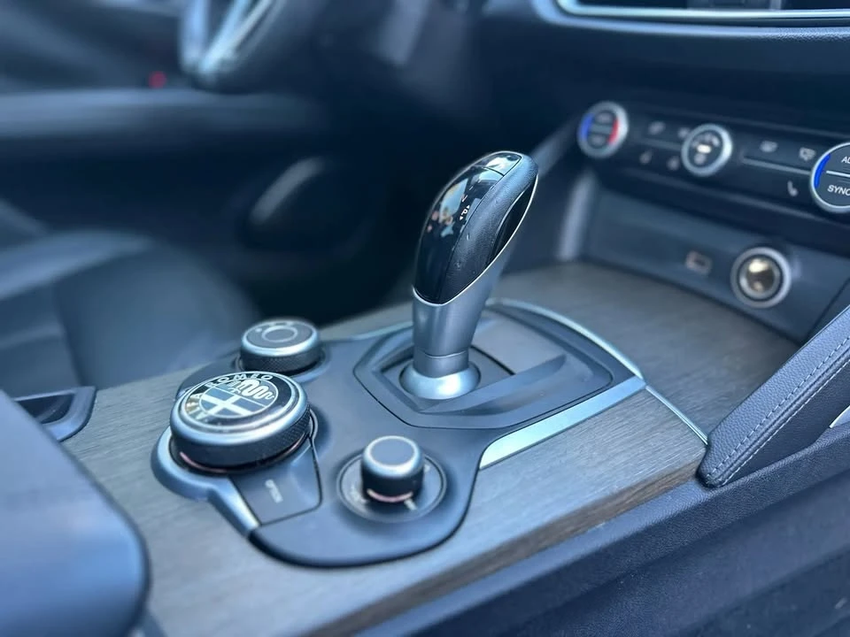 2018 Alfa Romeo Stelvio - Image 18 of 20