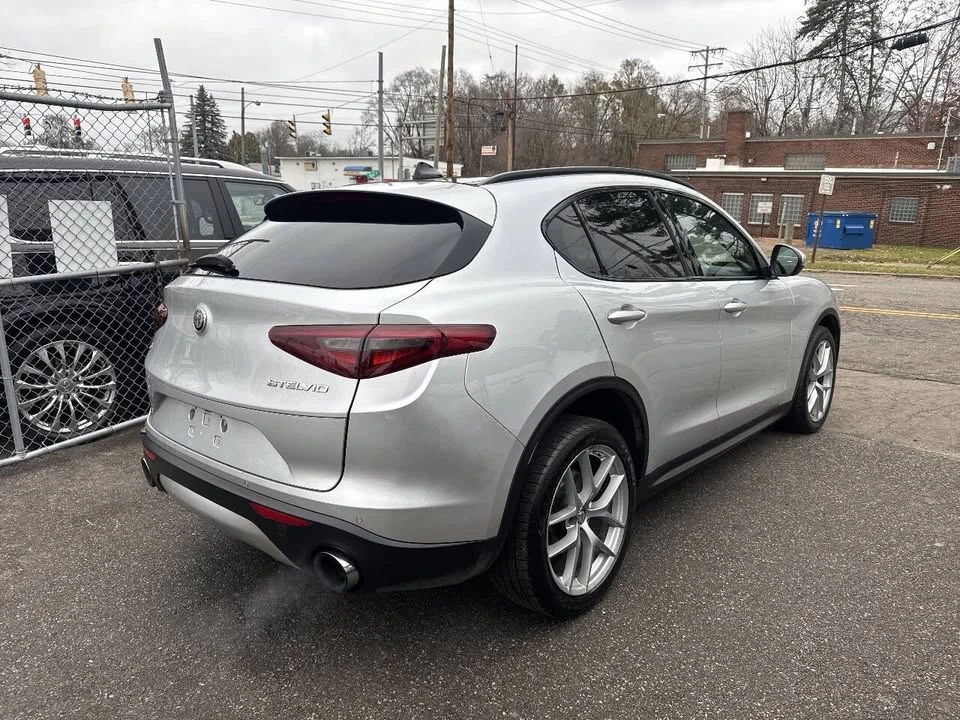 2018 Alfa Romeo Stelvio - Image 6 of 19
