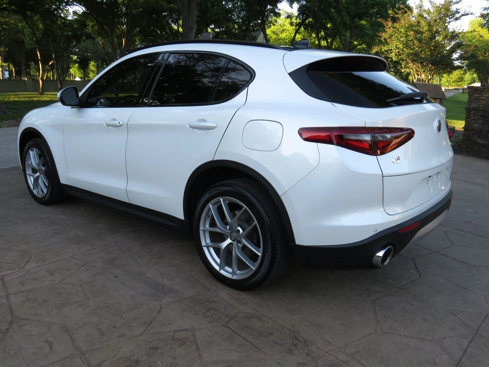 2018 Alfa Romeo Stelvio - Image 8 of 12