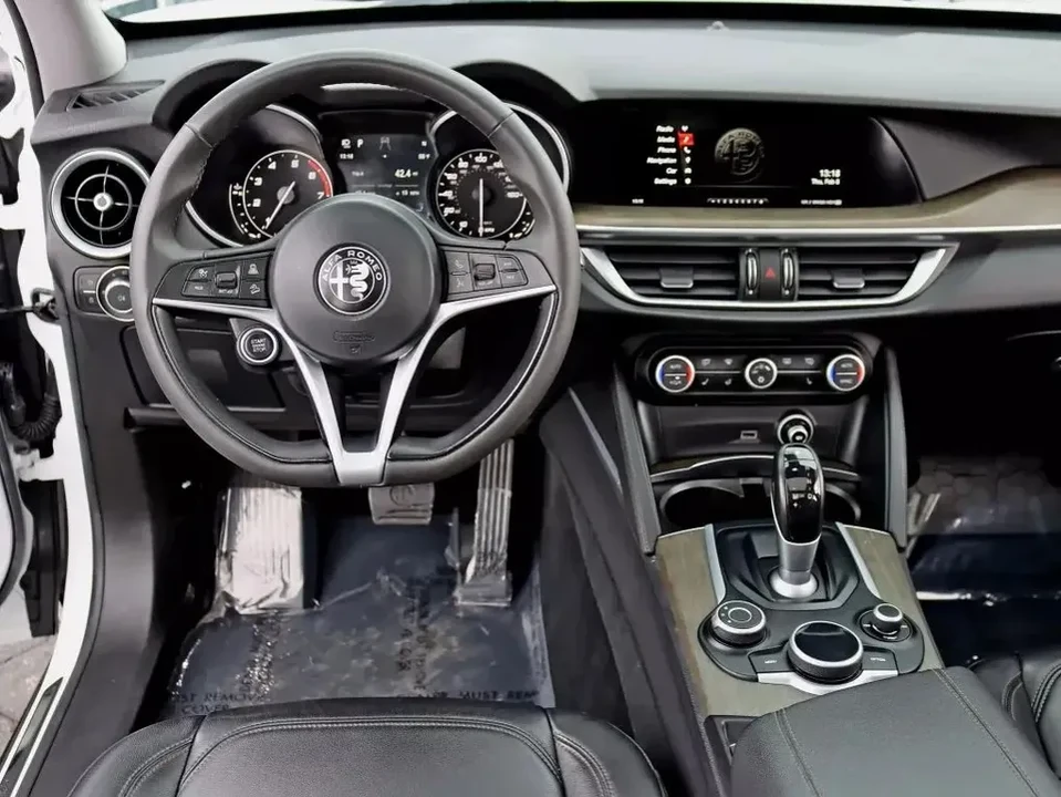 2018 Alfa Romeo Stelvio - Image 7 of 15