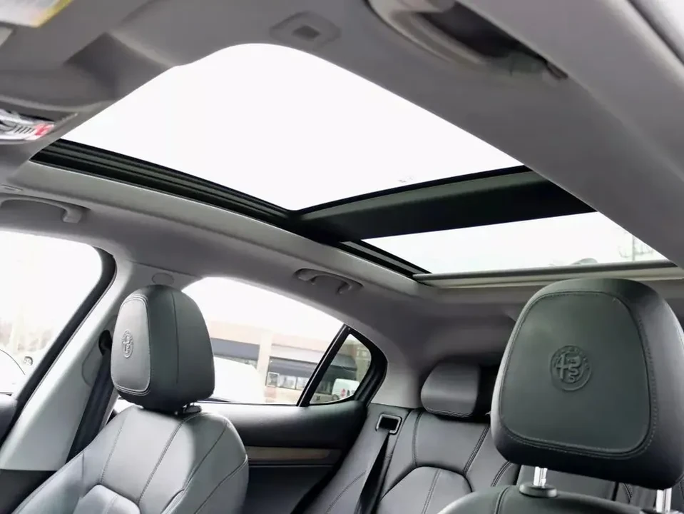 2018 Alfa Romeo Stelvio - Image 8 of 15