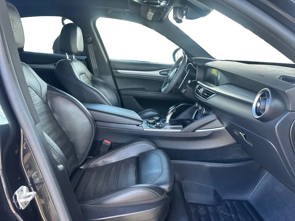 2018 Alfa Romeo Stelvio - Image 15 of 20