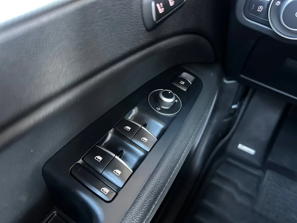 2018 Alfa Romeo Stelvio - Image 16 of 20