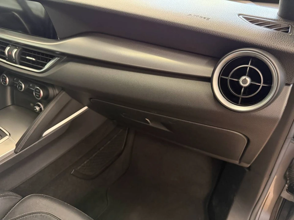 2018 Alfa Romeo Stelvio - Image 10 of 21