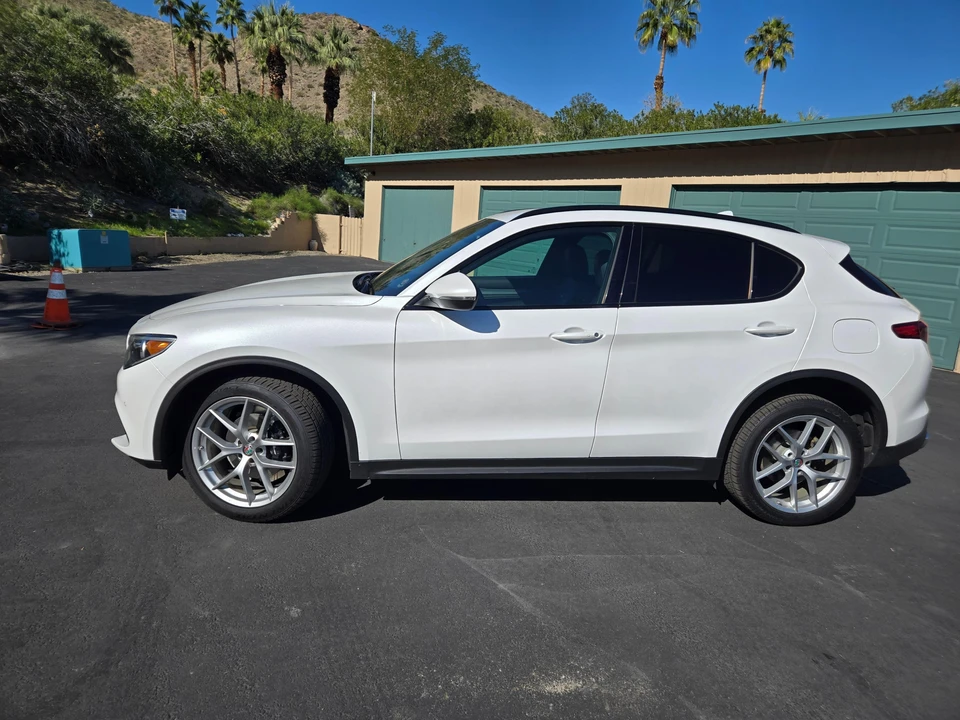 2018 Alfa Romeo Stelvio - Image 8 of 31