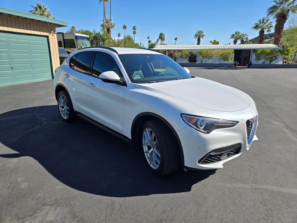 2018 Alfa Romeo Stelvio - Image 13 of 31