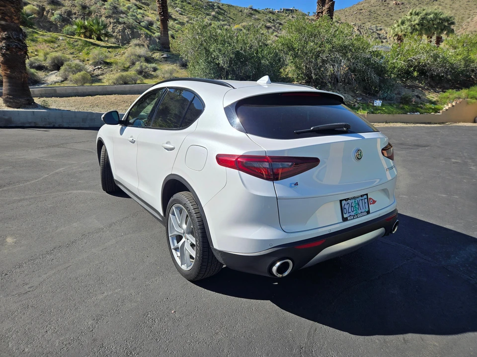 2018 Alfa Romeo Stelvio - Image 9 of 31