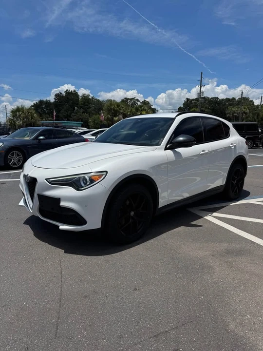 2018 Alfa Romeo Stelvio - Image 2 of 9