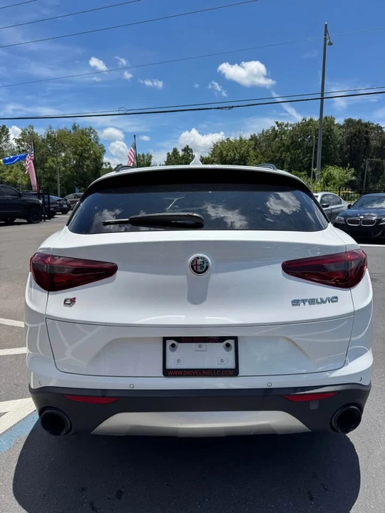 2018 Alfa Romeo Stelvio - Image 5 of 9