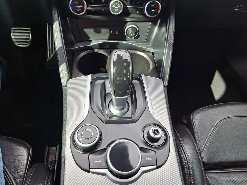 2018 Alfa Romeo Stelvio - Image 14 of 18