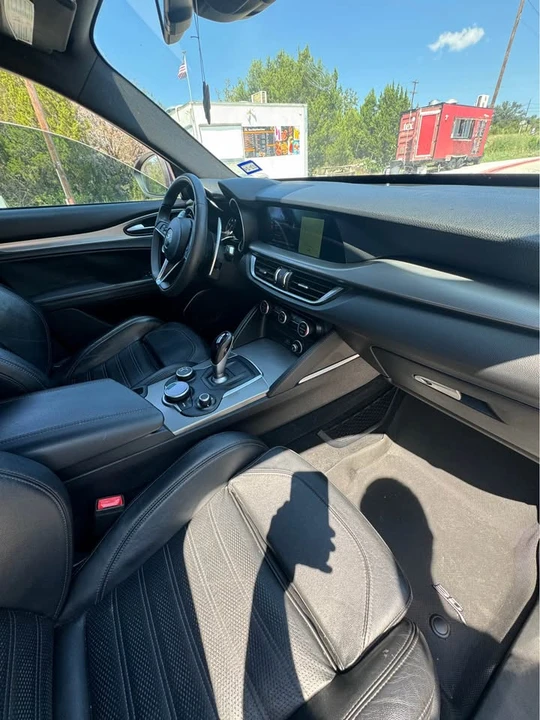 2018 Alfa Romeo Stelvio - Image 14 of 20