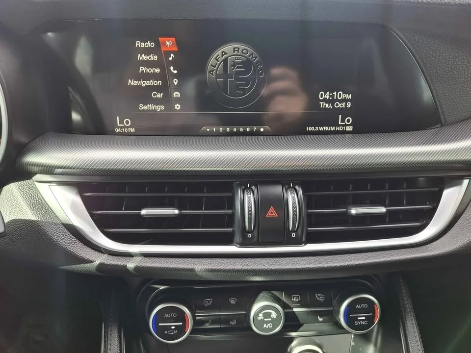 2018 Alfa Romeo Stelvio - Image 13 of 18