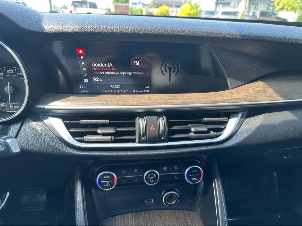2018 Alfa Romeo Stelvio - Image 14 of 19